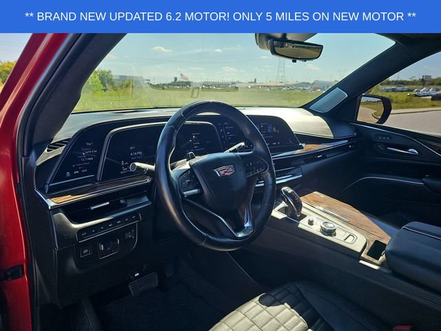 Used 2023 Cadillac Escalade Premium Luxury Platinum AWD/4WD image 10