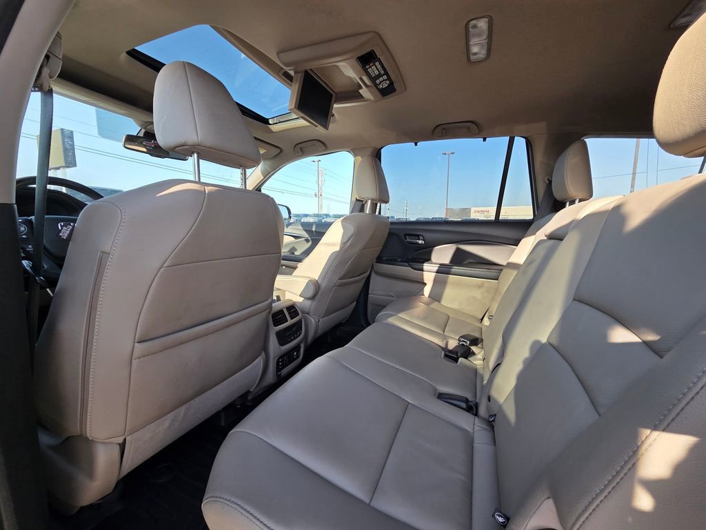 Used 2018 Honda Pilot Touring image 29