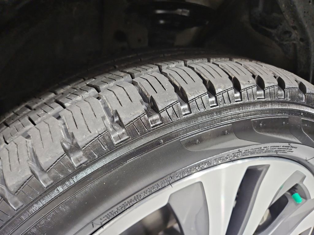 Used 2022 Subaru Ascent Touring w/ Popular Package #2A image 29