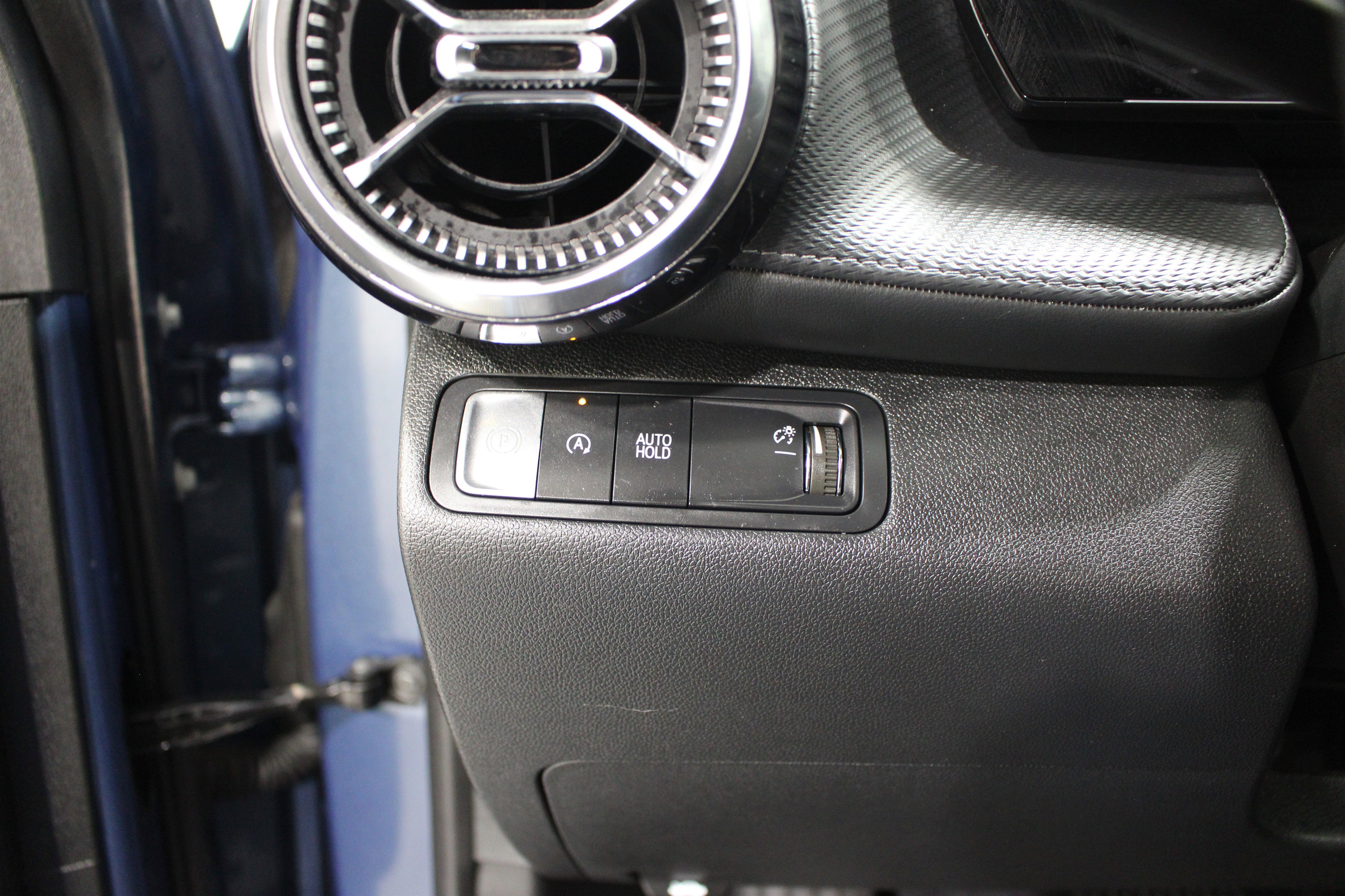 Used 2025 Chevrolet Equinox LT FWD image 9