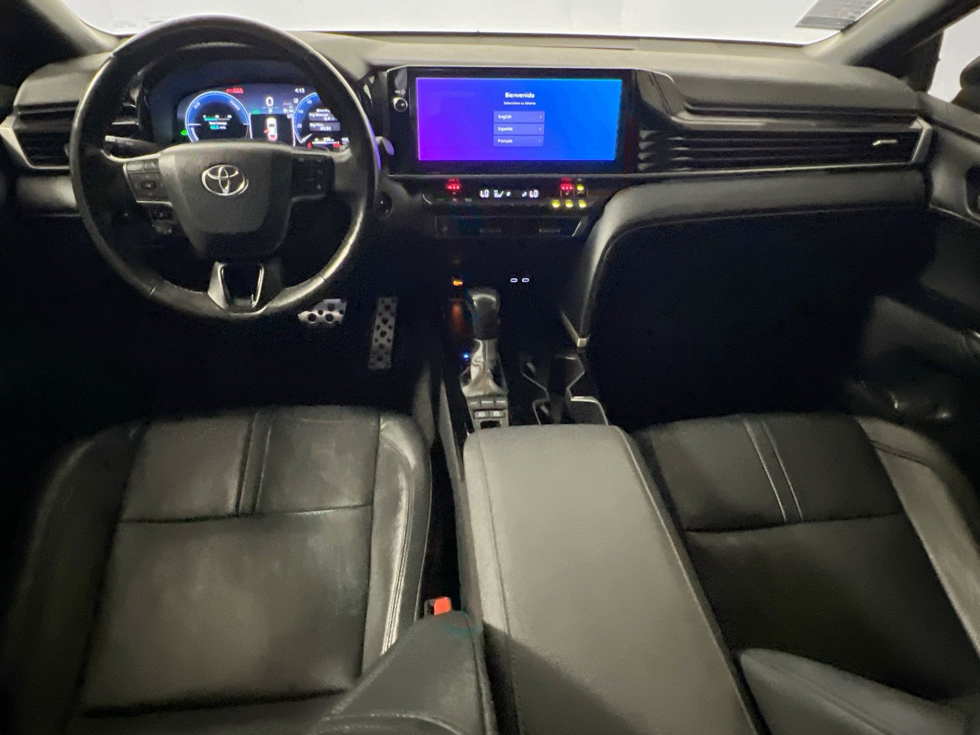 Used 2025 Toyota Camry XSE FWD image 30