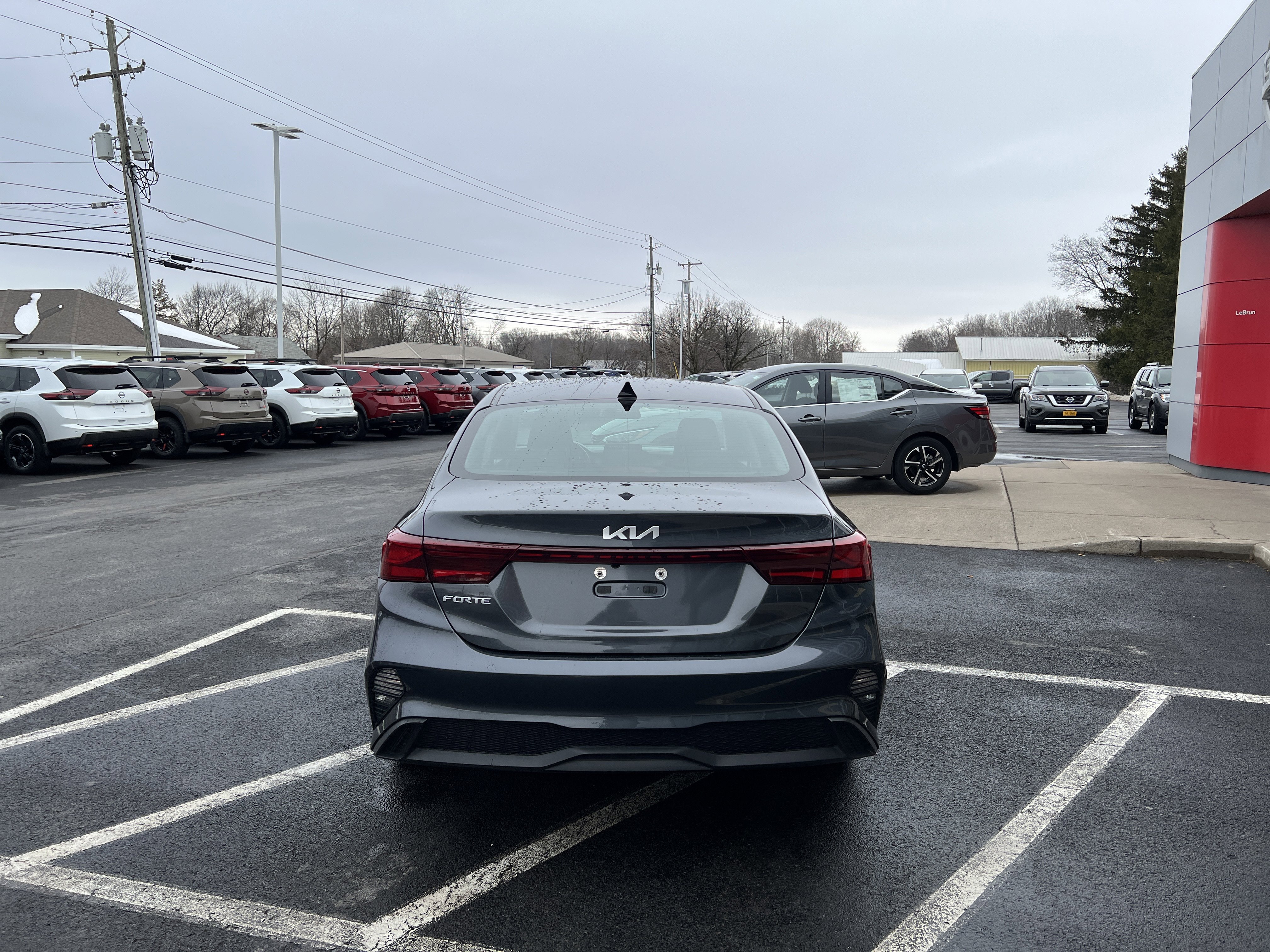 Used 2022 Kia Forte LXS image 8