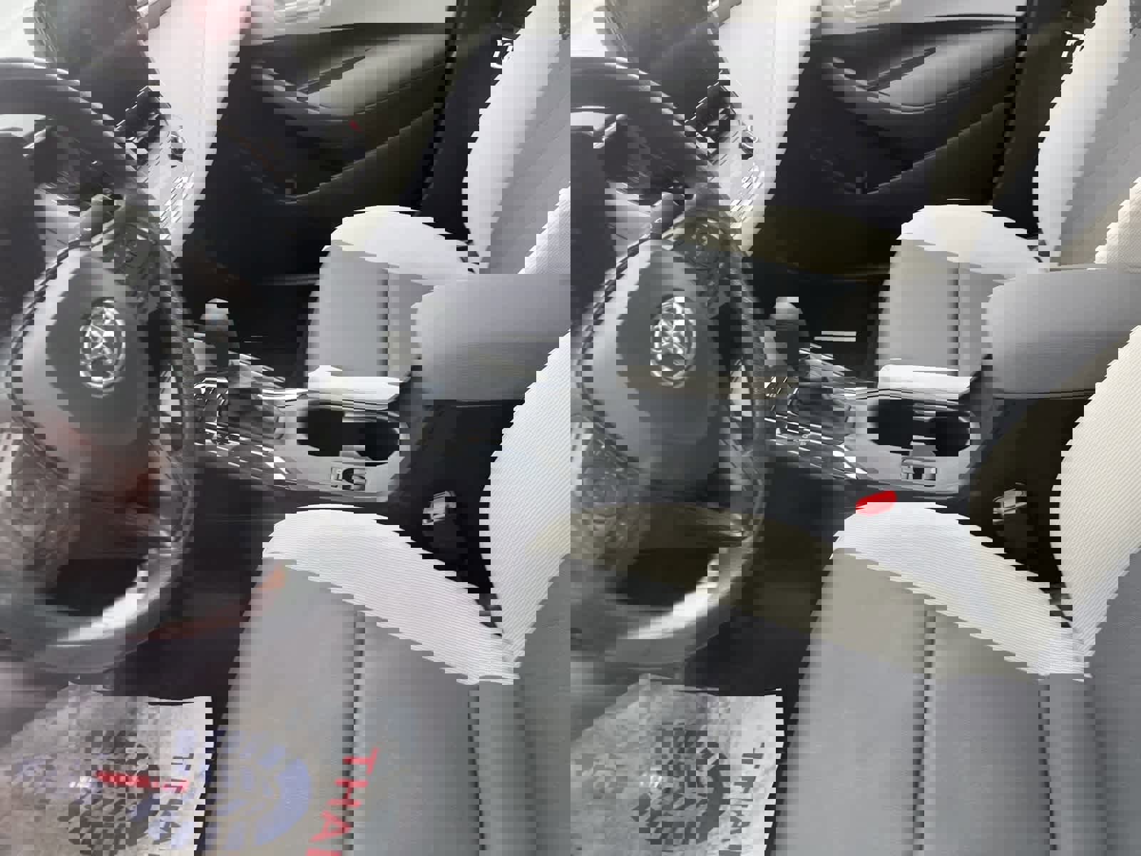 Used 2024 Toyota Corolla LE image 27