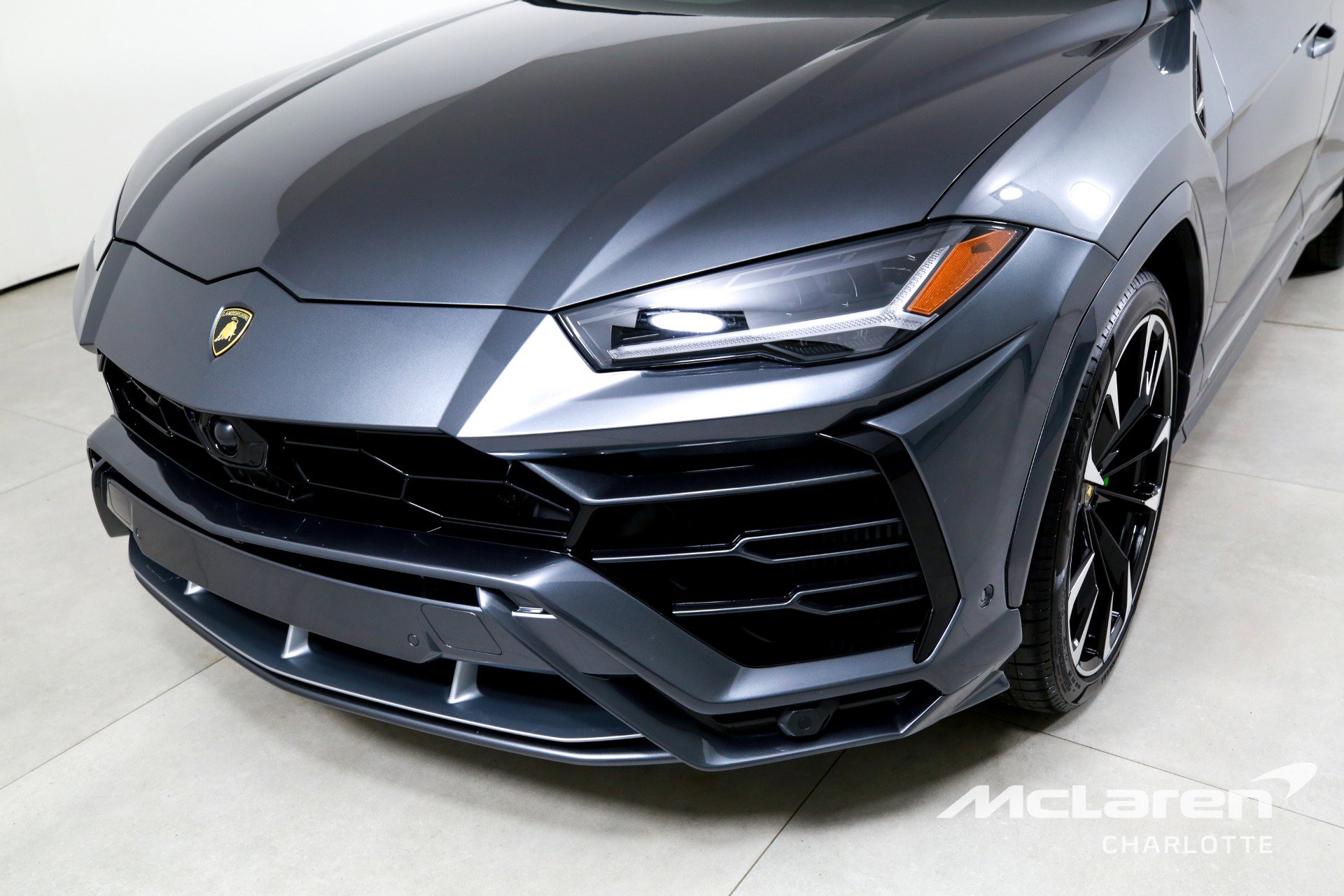 Used 2020 Lamborghini Urus image 36