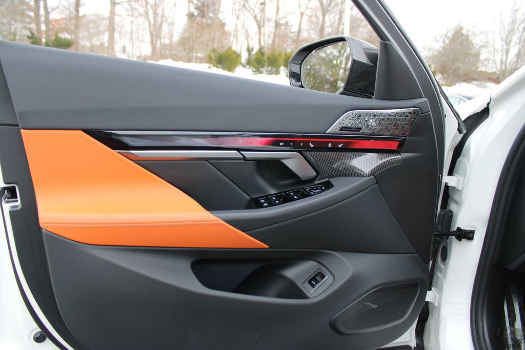 Used 2026 BMW M5 w/ Carbon Package image 8