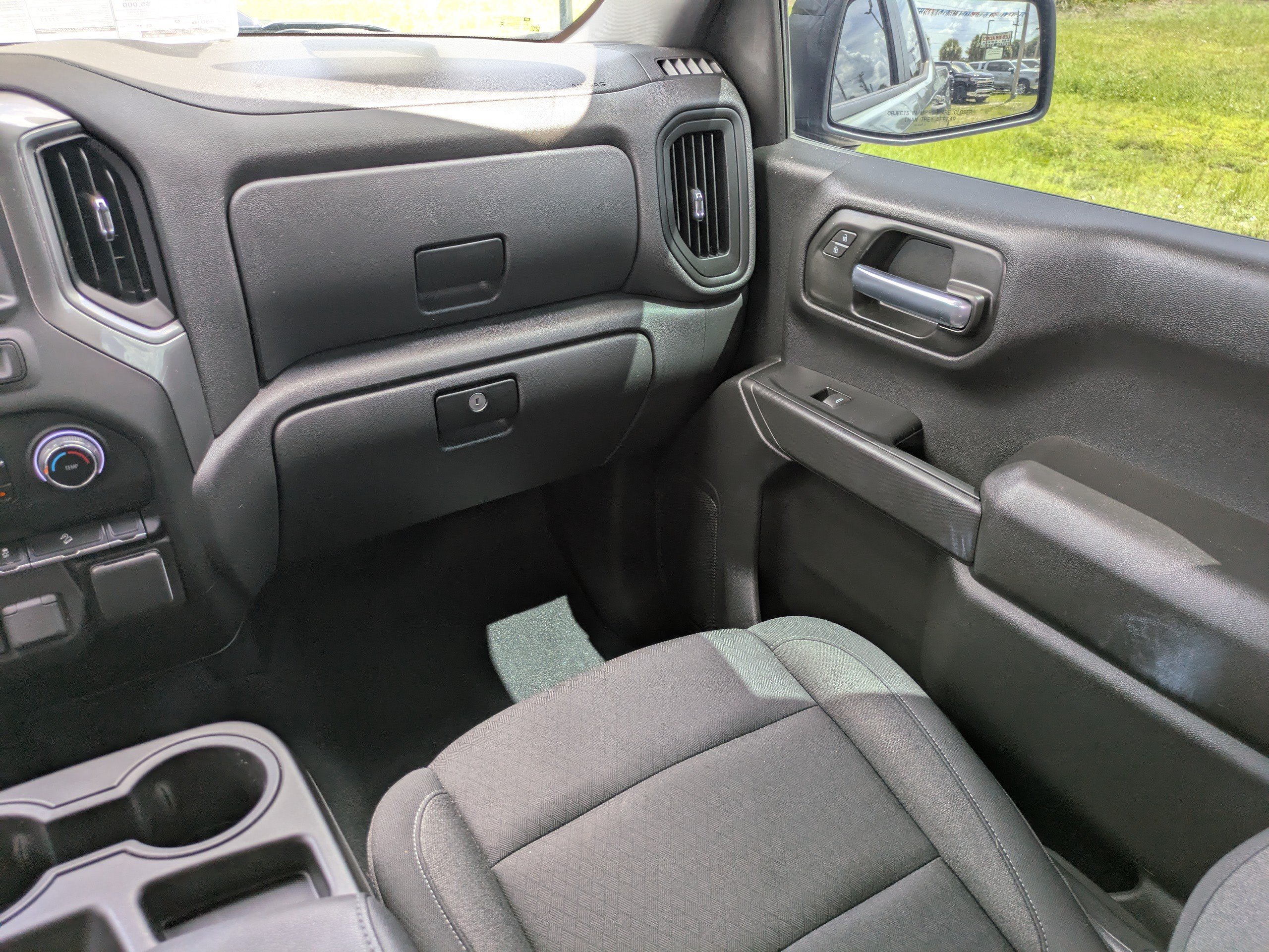 Used 2025 Chevrolet Silverado 1500 Custom Trail Boss w/ Turbomax Blackout Package AWD/4WD image 16