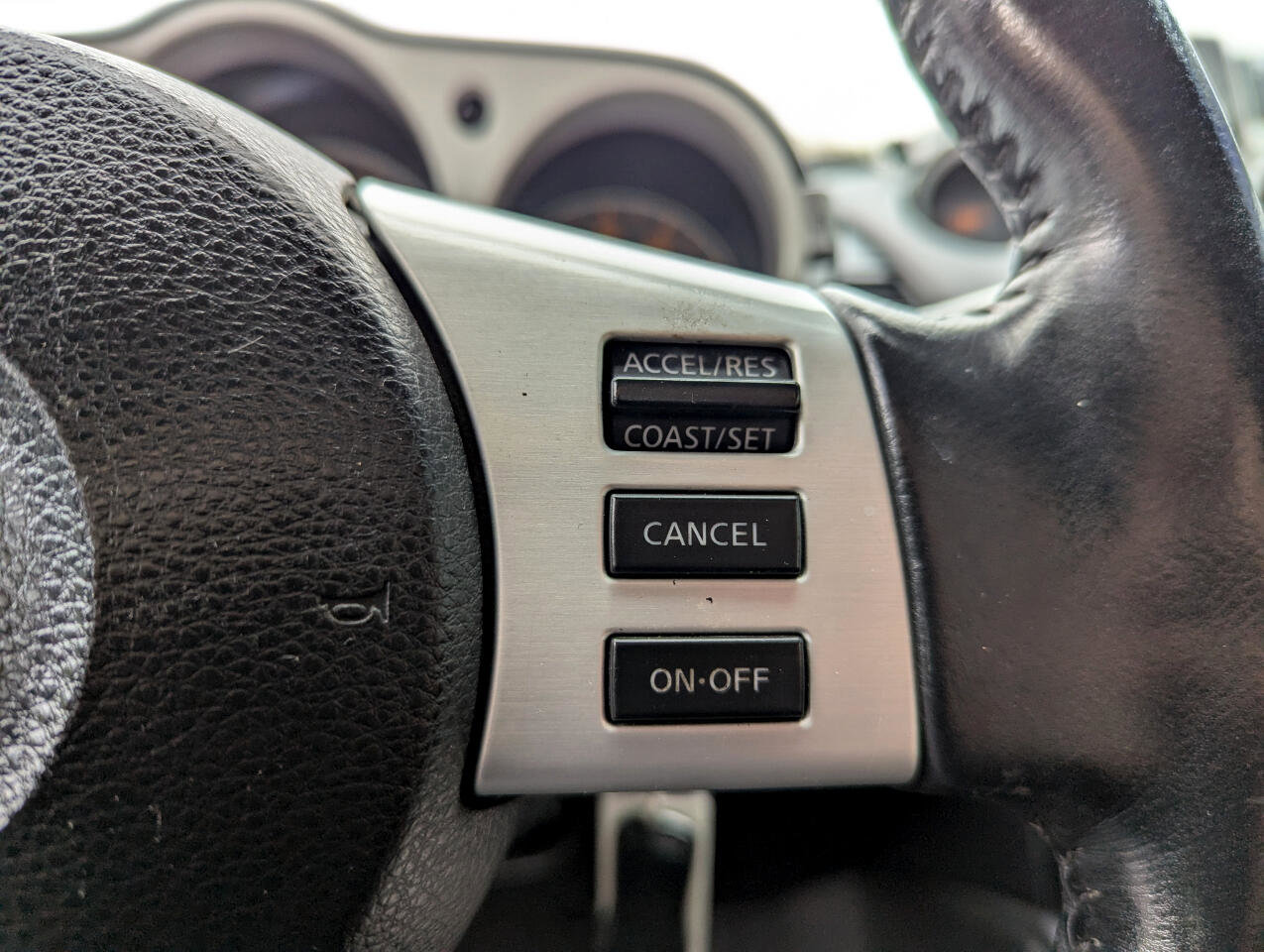 Used 2006 Nissan 350Z Touring image 16