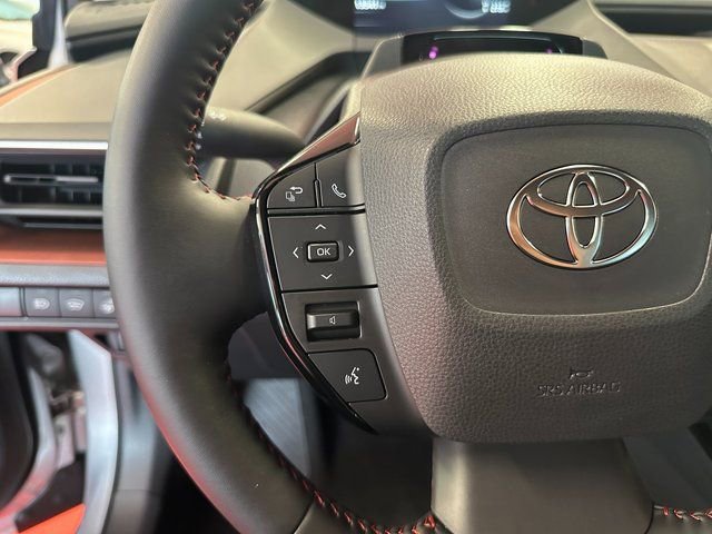 Used 2024 Toyota Prius Prime SE image 19