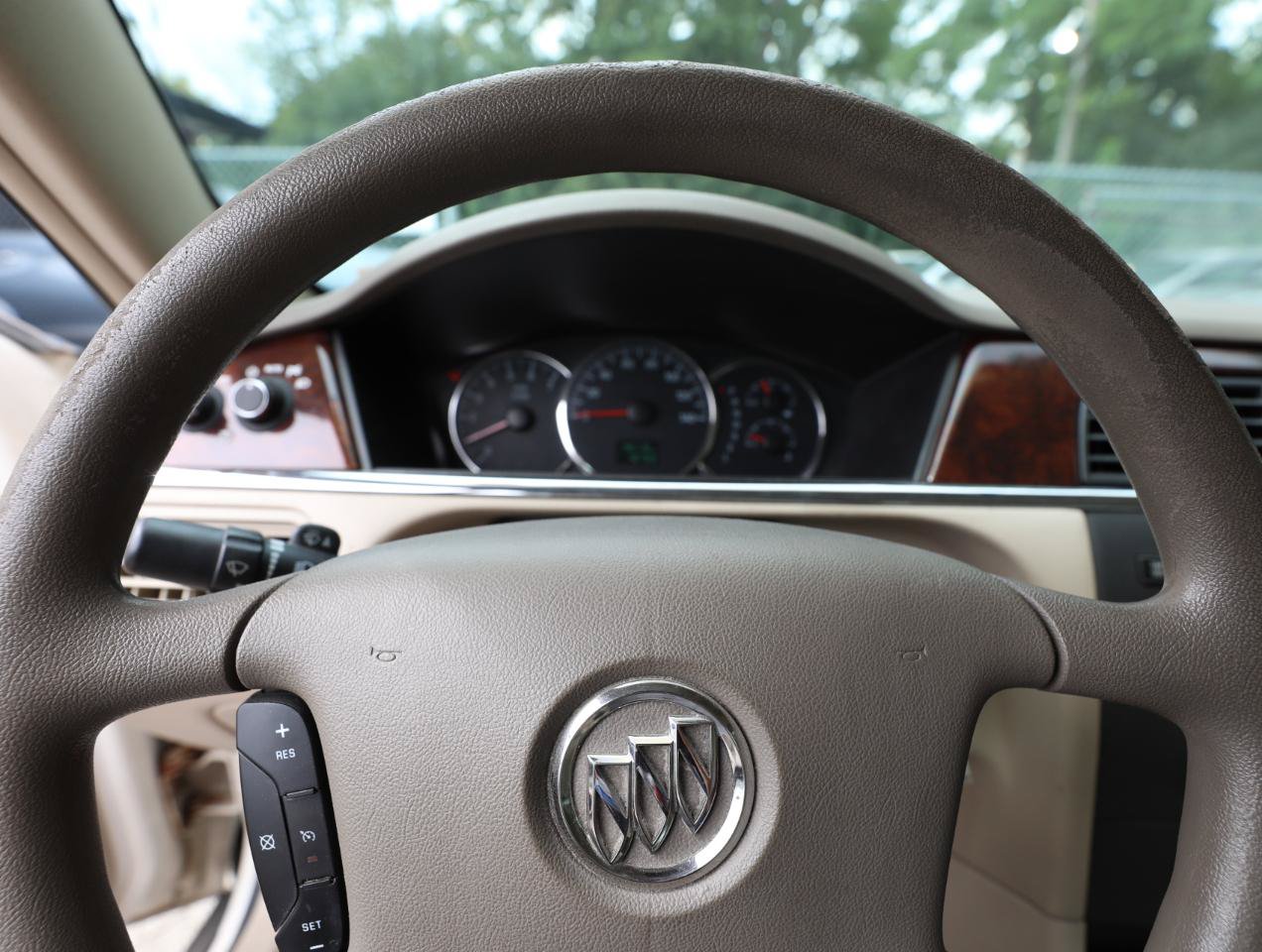 Used 2007 Buick LaCrosse CX w/ Chrome Enhancement Package FWD image 18