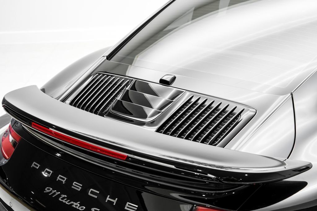 Used 2018 Porsche 911 Turbo image 39