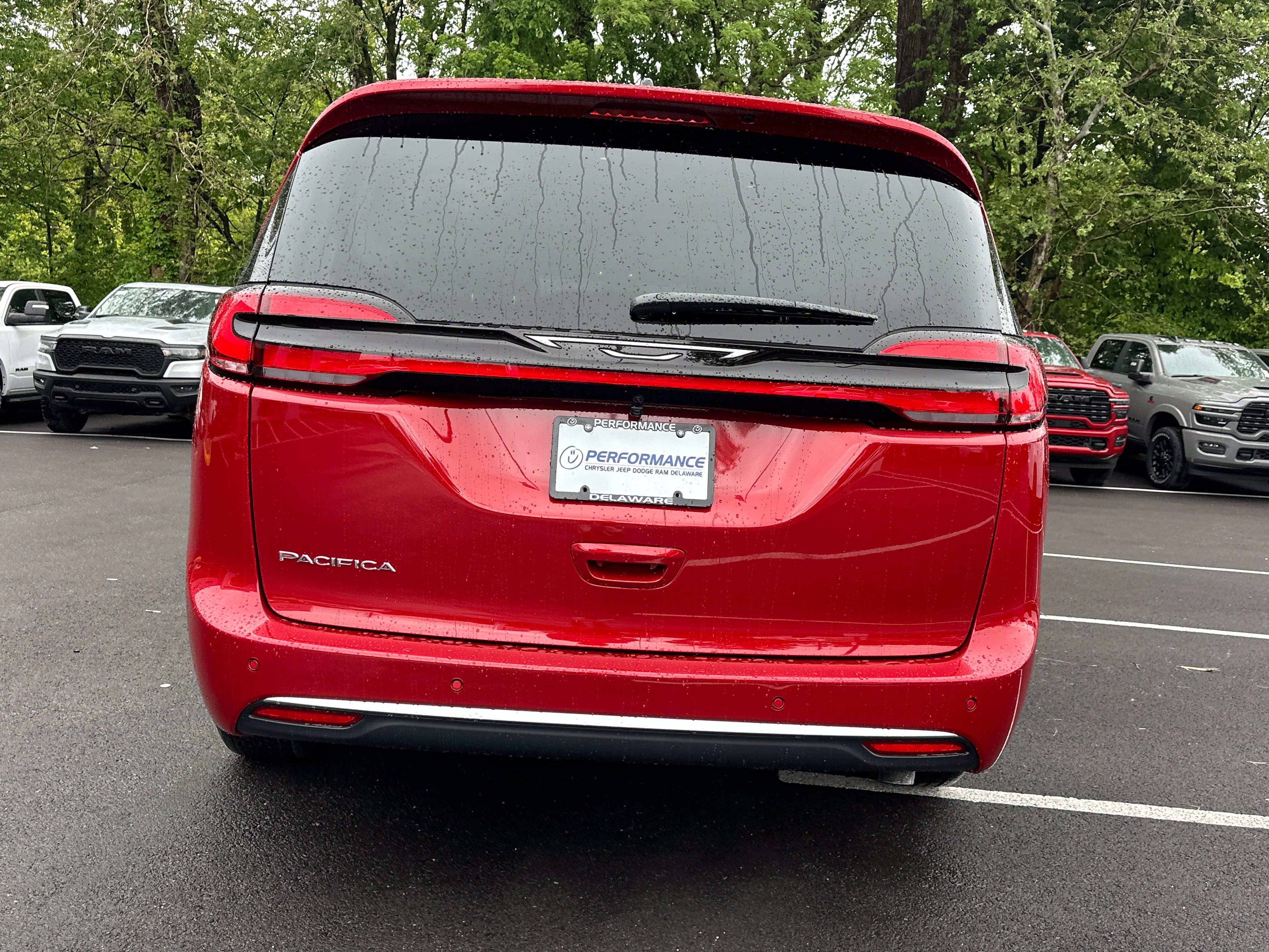 New 2027 Chrysler Pacifica Select FWD image 14