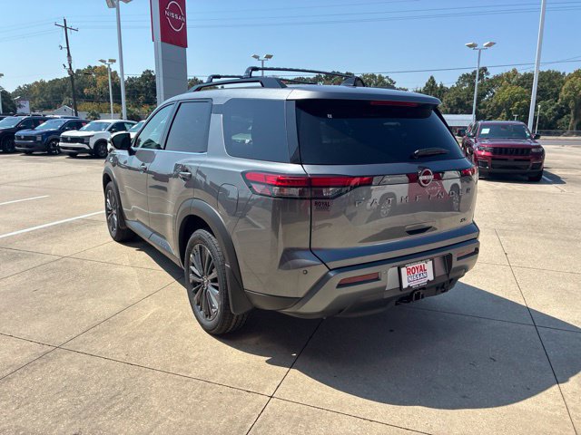 New 2026 Nissan Pathfinder SL w/ SL Premium Package FWD image 5