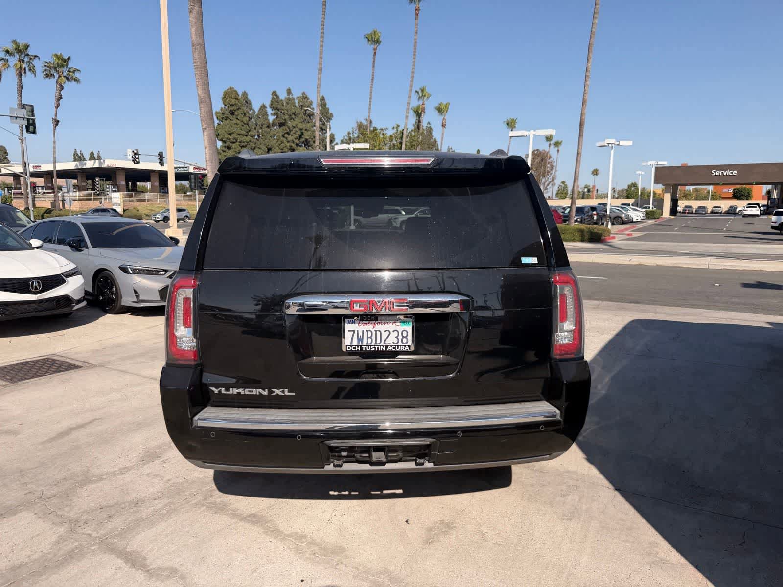 Used 2016 GMC Yukon XL Denali AWD/4WD image 4