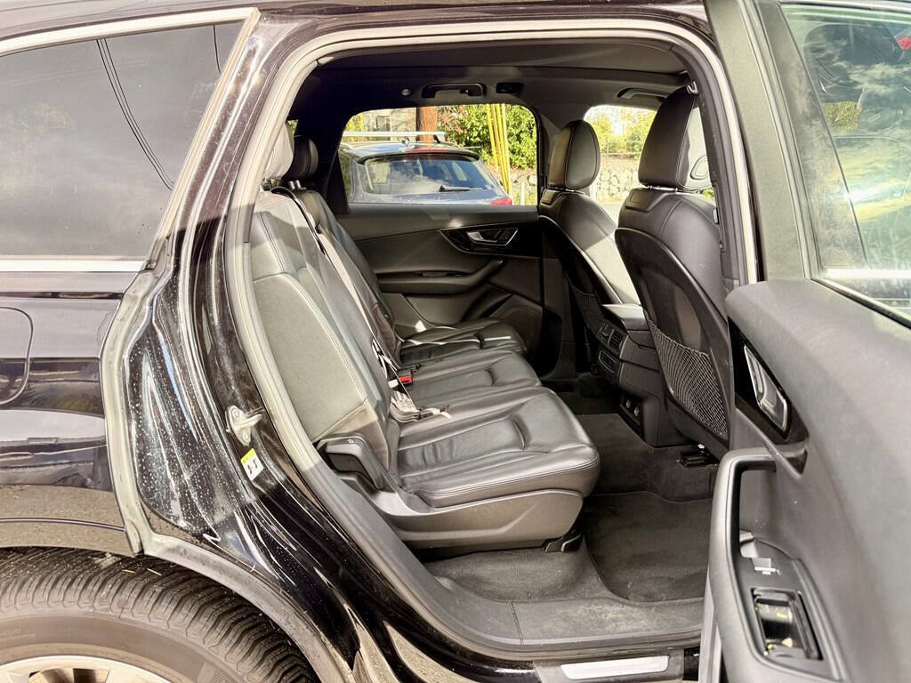 Used 2019 Audi Q7 3.0T Premium w/ Convenience Package AWD/4WD image 13