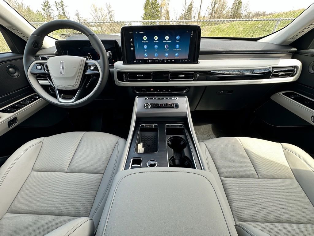 New 2026 Lincoln Aviator AWD image 22