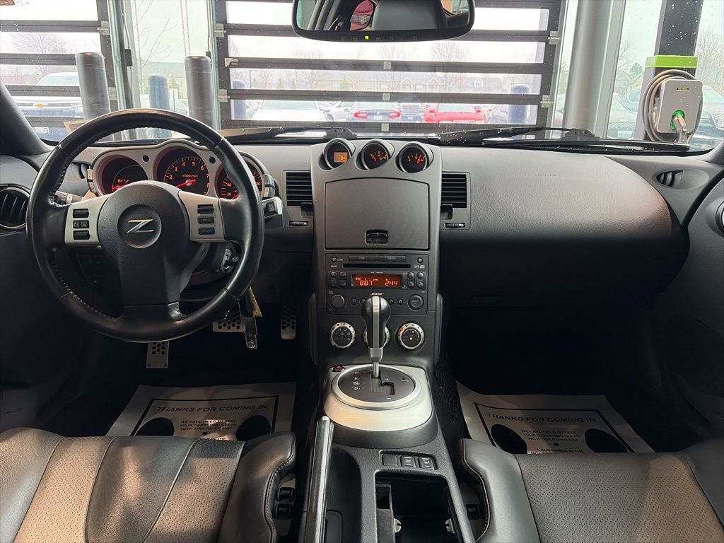 Used 2008 Nissan 350Z Touring w/ Cargo Convenience Pkg image 6