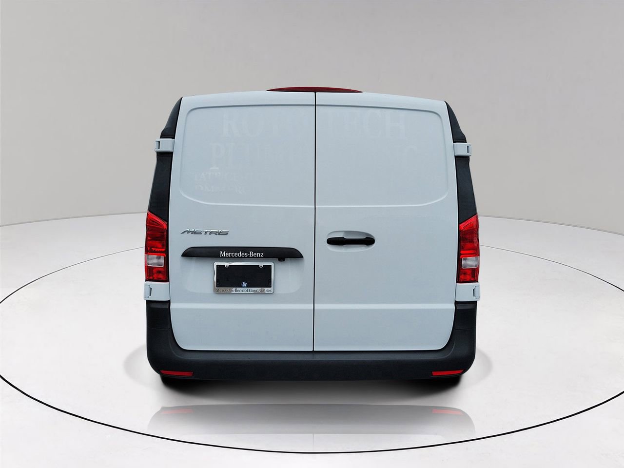 Used 2023 Mercedes-Benz Metris image 5
