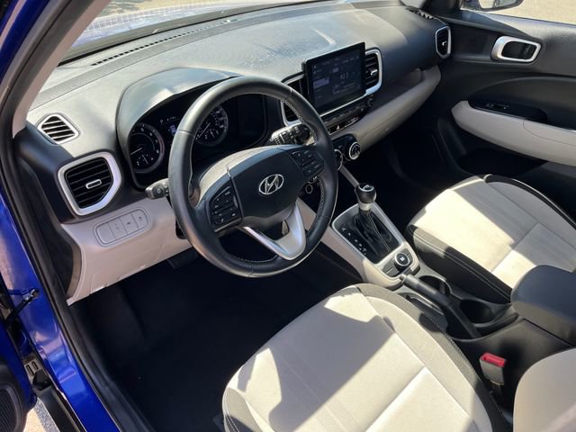 Used 2022 Hyundai Venue SEL image 10