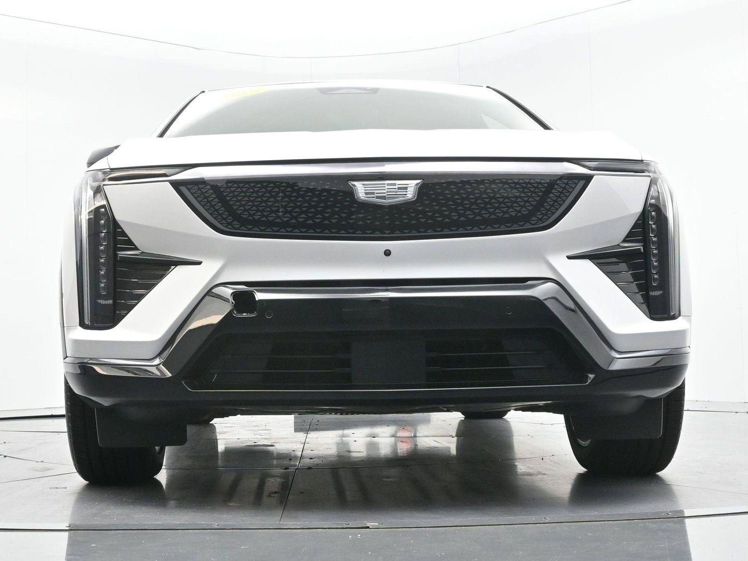 Certified 2025 Cadillac Optiq Sport 1 AWD/4WD image 48