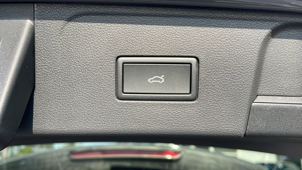 New 2026 Volkswagen Atlas SE FWD image 32