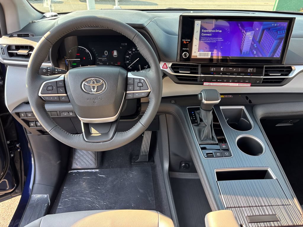 New 2026 Toyota Sienna XLE FWD image 15