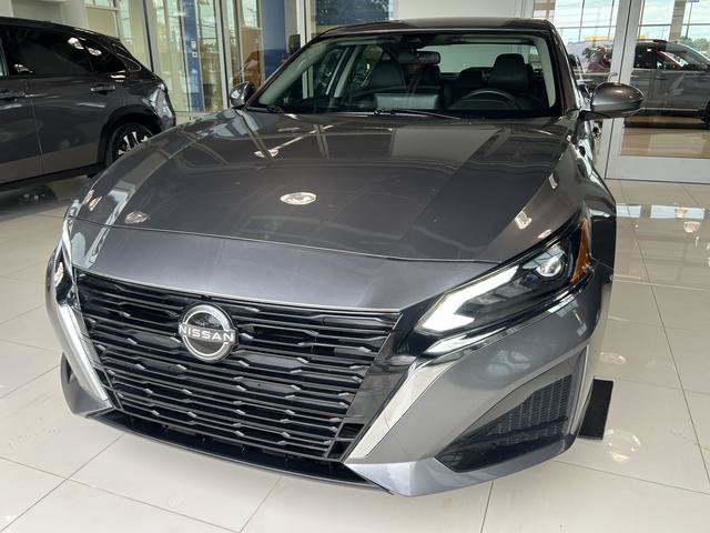 Used 2023 Nissan Altima 2.5 SL AWD/4WD image 3