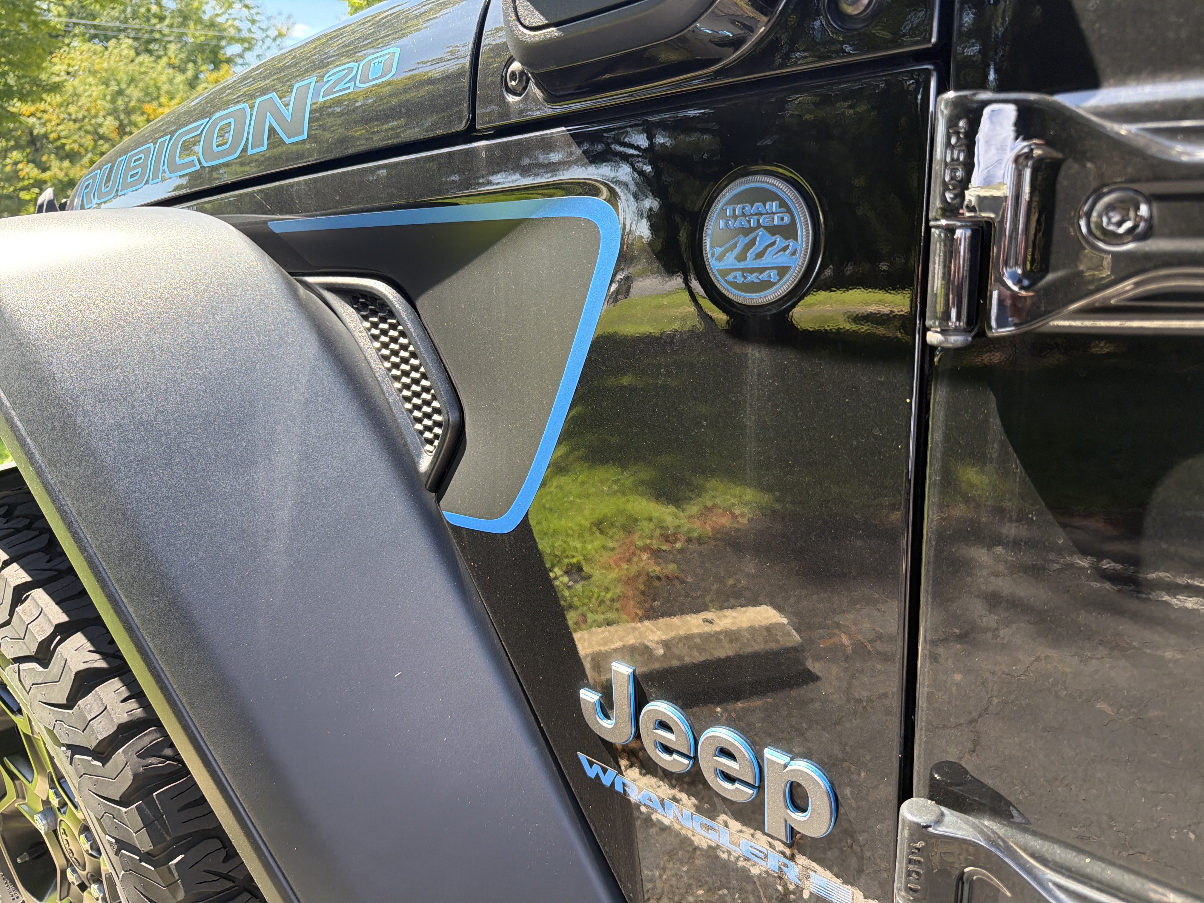 Used 2023 Jeep Wrangler Unlimited Rubicon 4xe AWD/4WD image 14