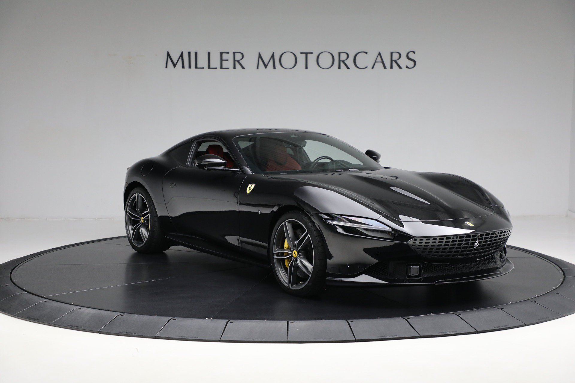 Certified 2022 Ferrari Roma RWD image 11