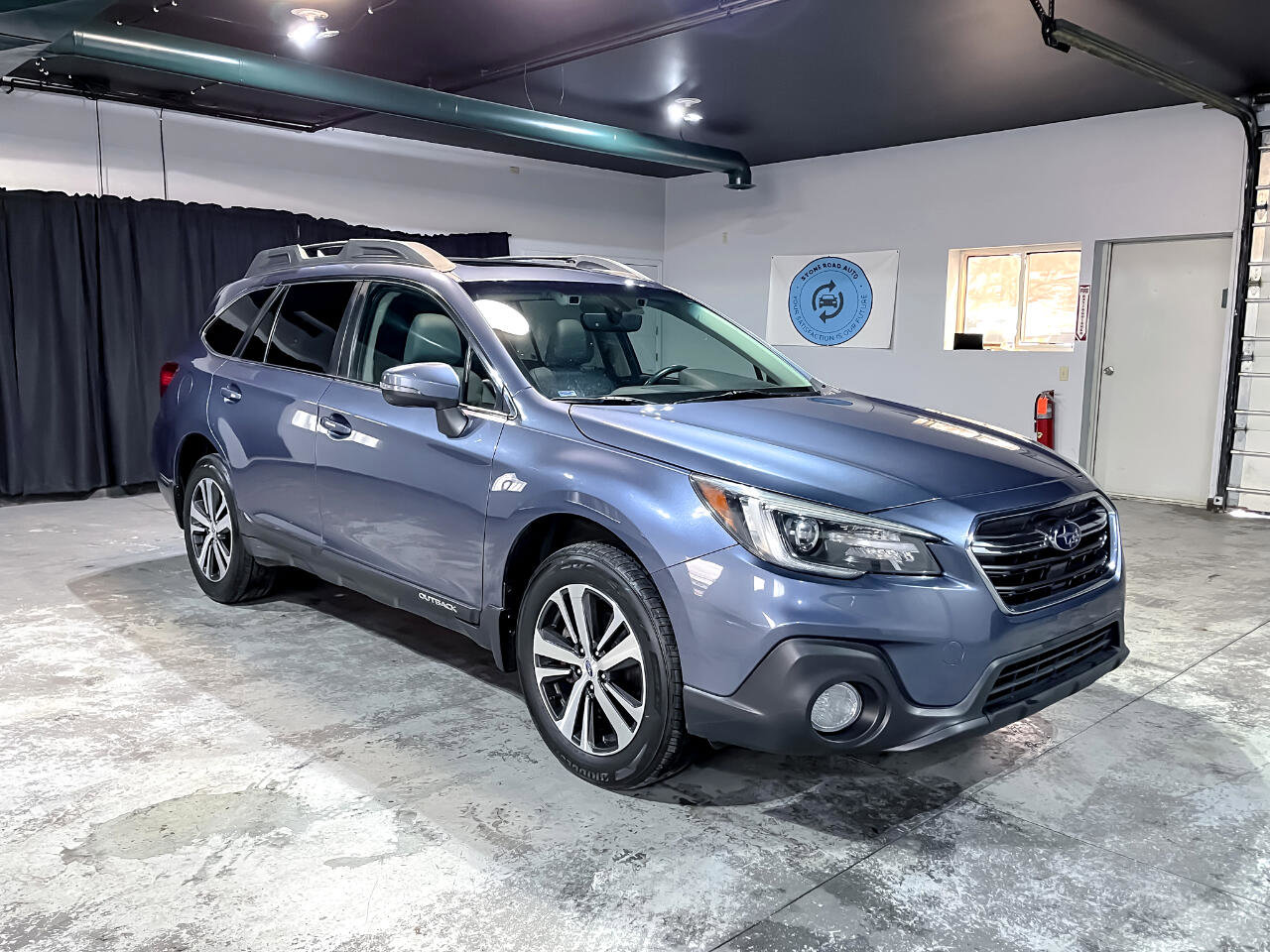 Used 2018 Subaru Outback 2.5i Limited image 2