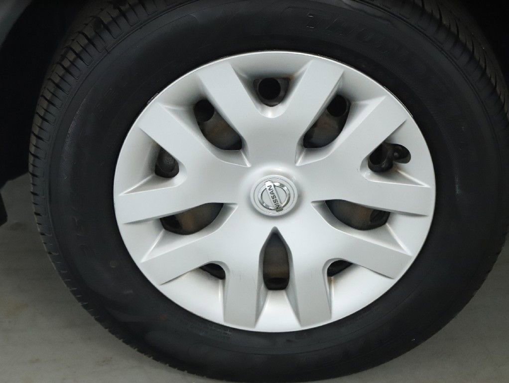 Used 2018 Nissan Rogue Sport S image 35