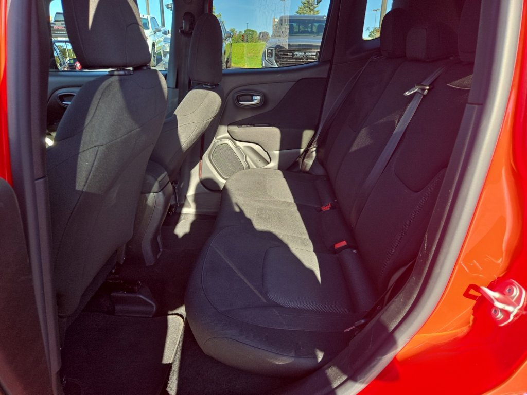 Used 2020 Jeep Renegade Sport w/ Sport Appearance Group AWD/4WD image 11