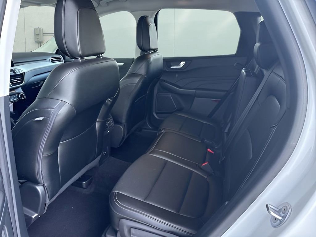 Used 2022 Ford Escape SEL image 17