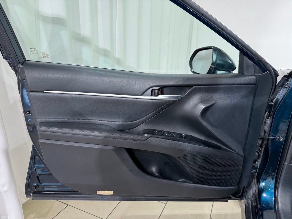 Used 2018 Toyota Camry XLE w/ Audio Package FWD image 14