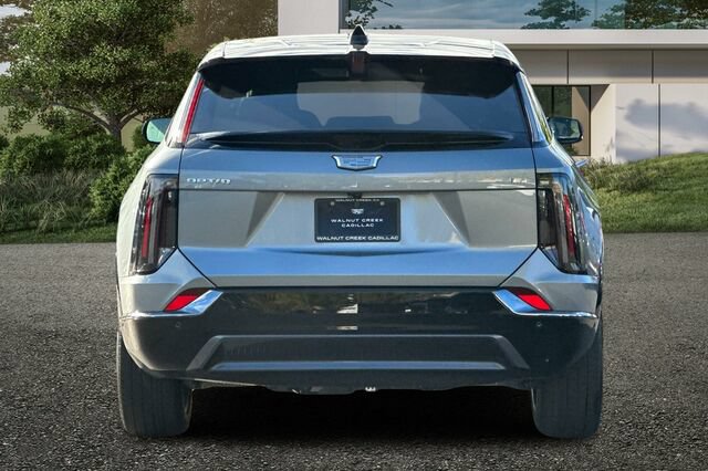 New 2027 Cadillac Optiq Sport w/ LPO, Floor Liner Package AWD/4WD image 5
