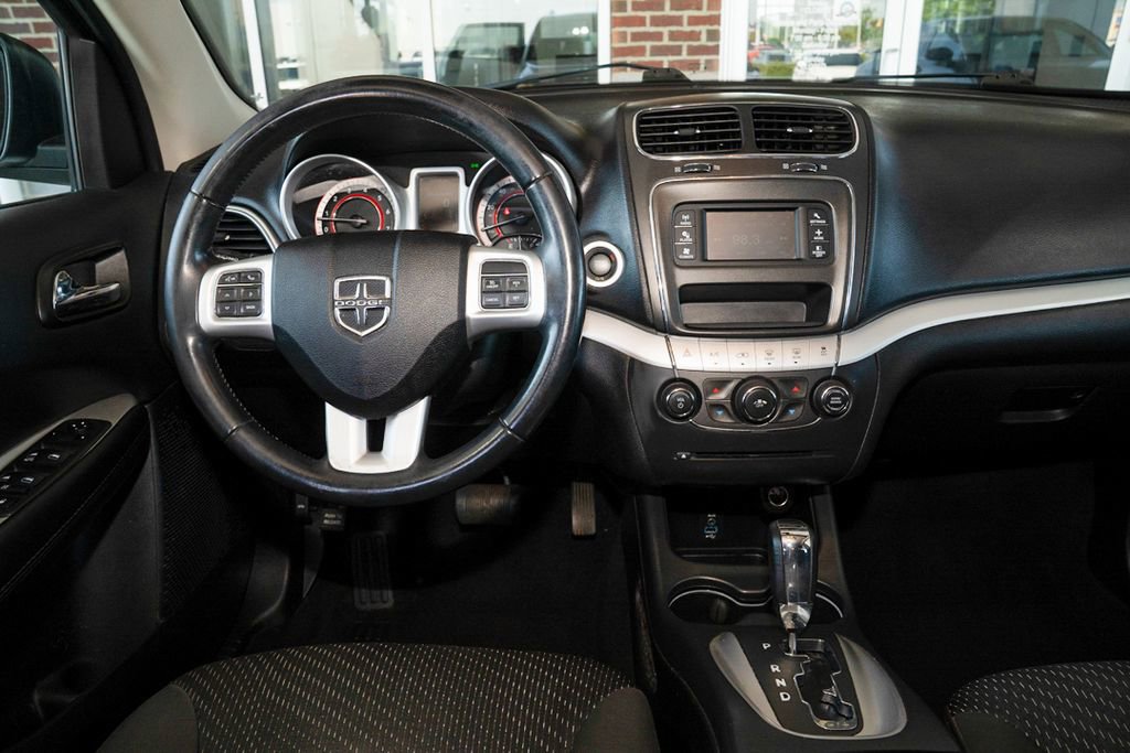 Used 2018 Dodge Journey SXT w/ Blacktop Package FWD image 6