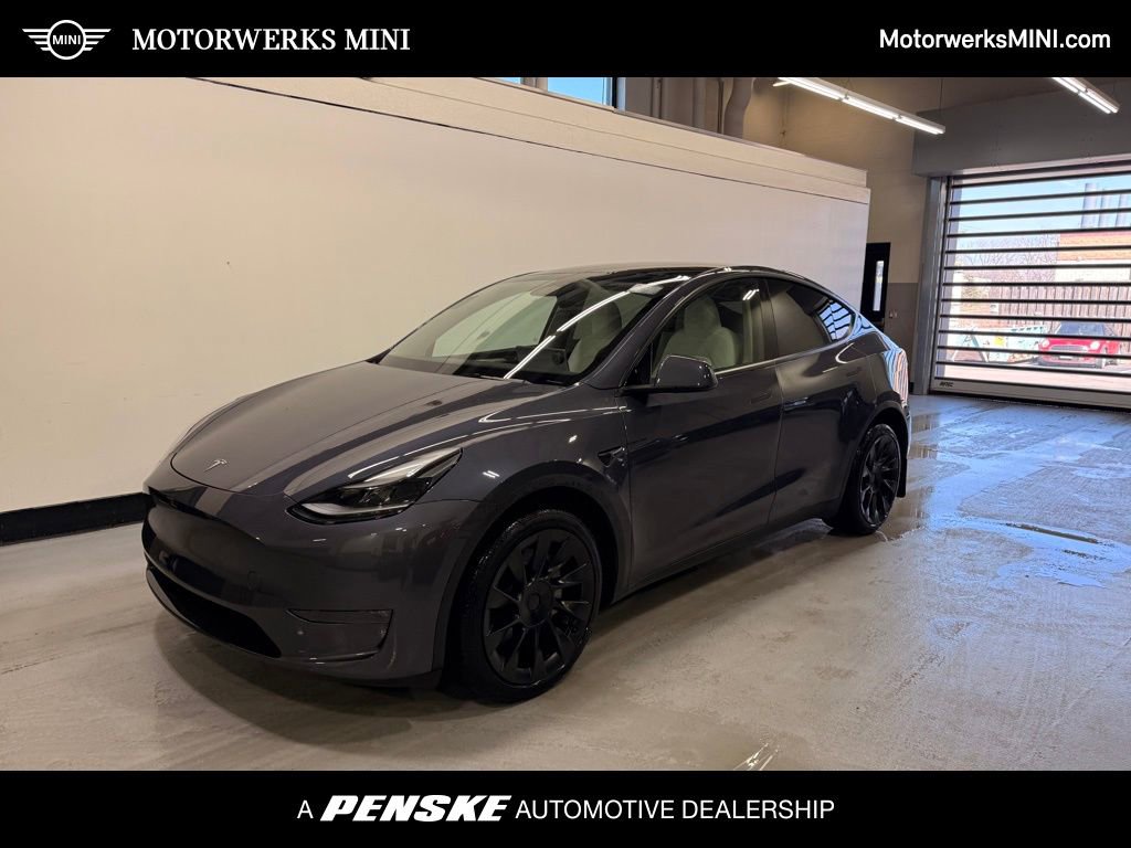 Used 2023 Tesla Model Y Long Range image 1