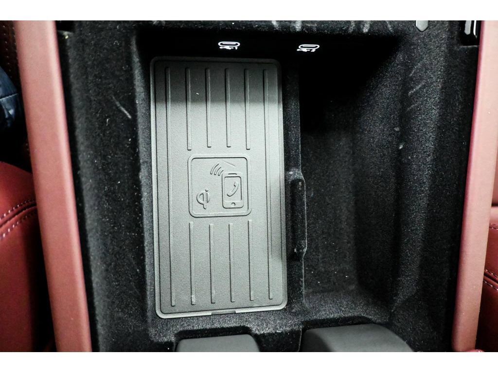 Used 2025 Lamborghini Urus SE image 85