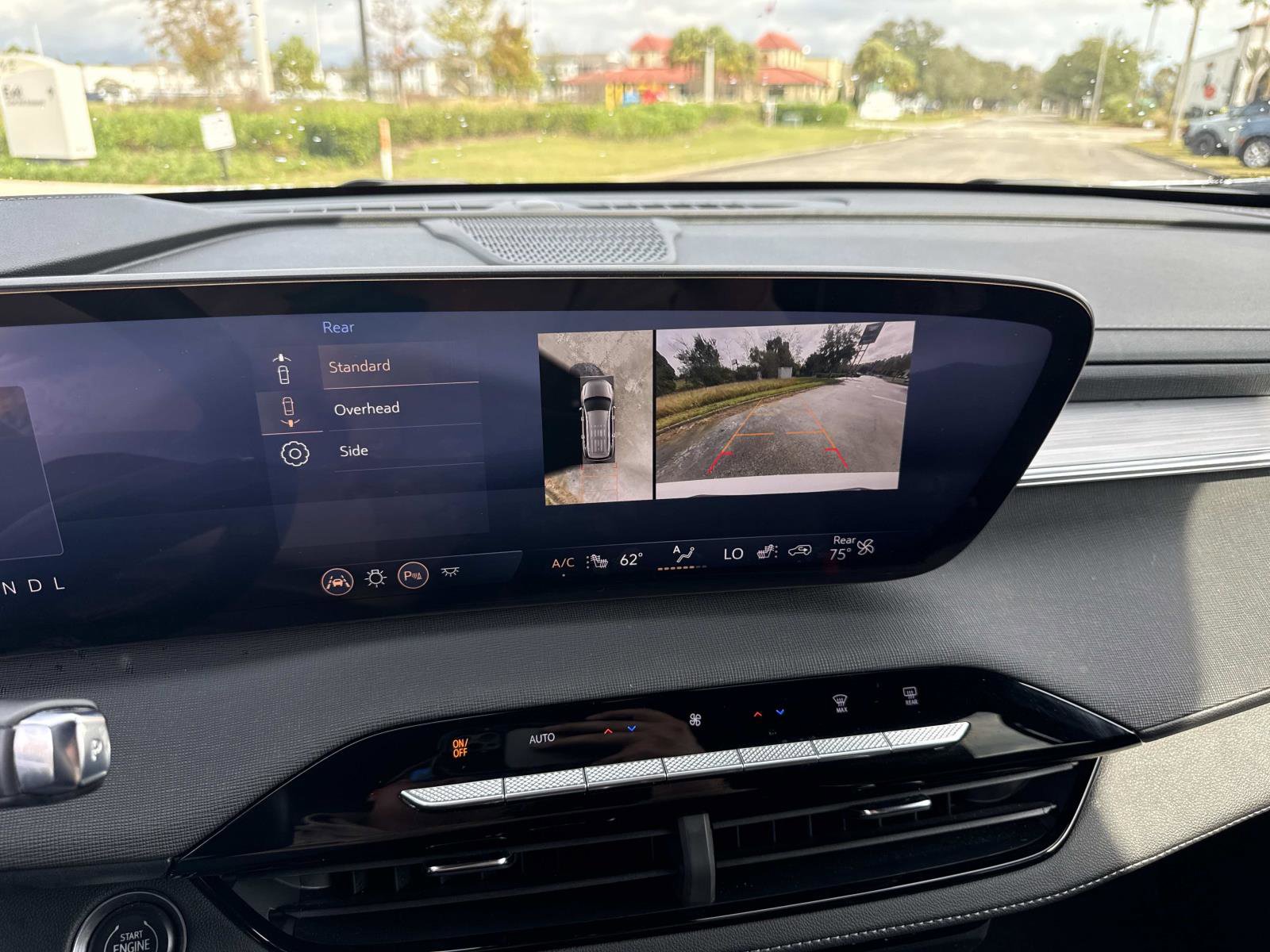 Used 2025 Buick Enclave Preferred image 26