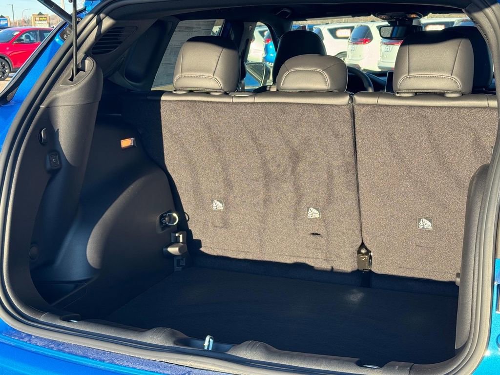 New 2026 Jeep Compass Latitude w/ Sun and Sound Group AWD/4WD image 5