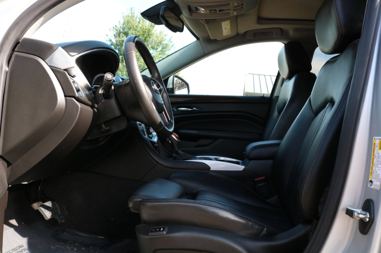 Used 2015 Cadillac SRX Luxury w/ Driver Awareness Package image 46