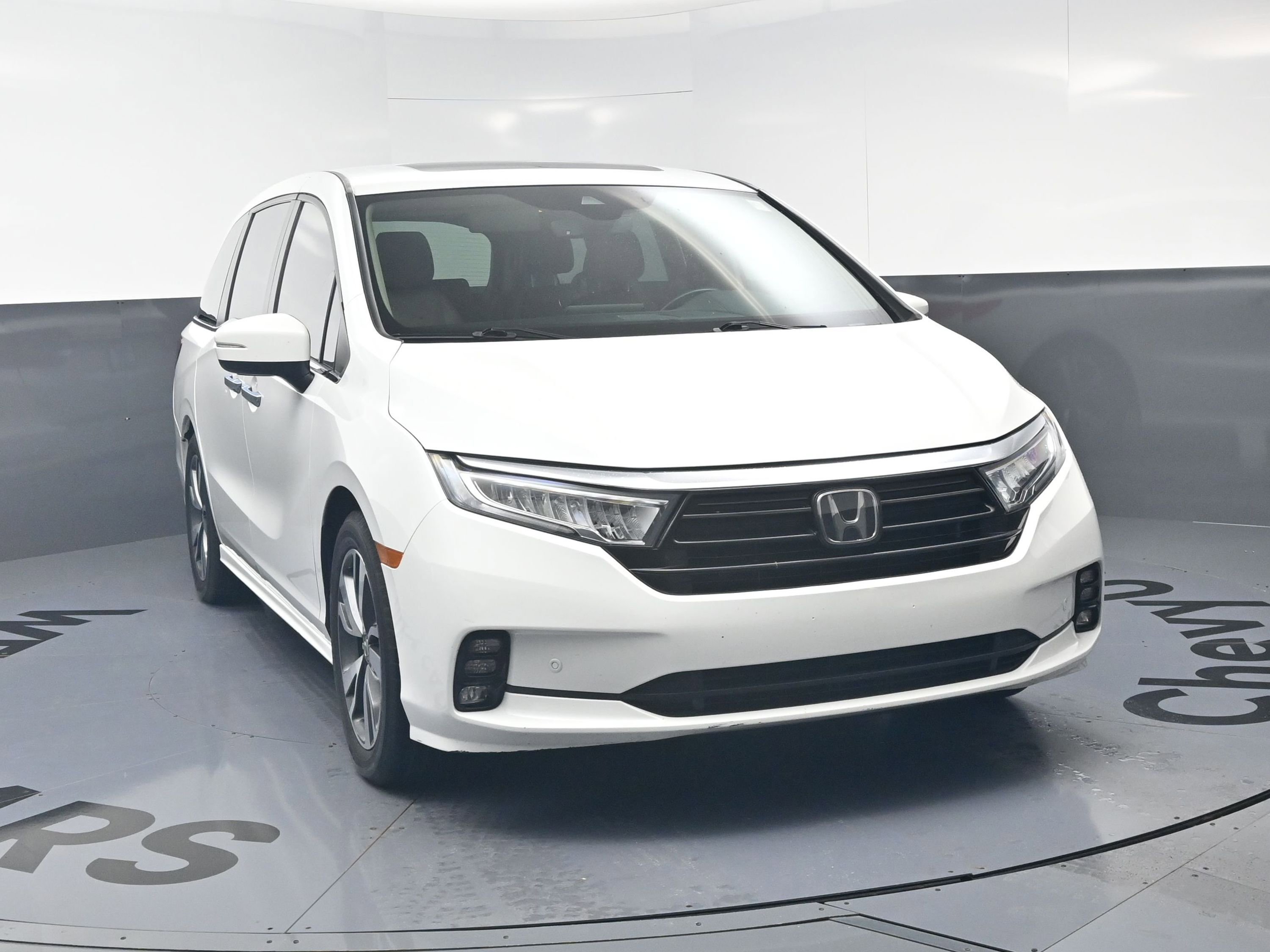 Used 2022 Honda Odyssey Touring image 3