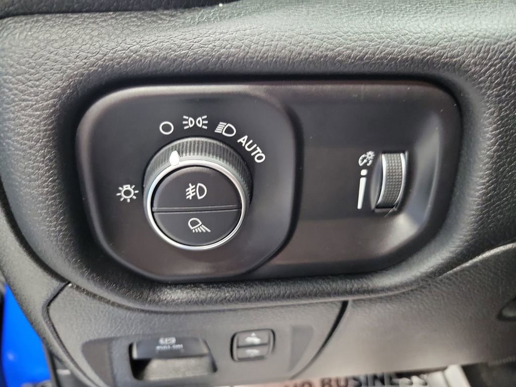Used 2022 RAM 1500 Big Horn AWD/4WD image 39