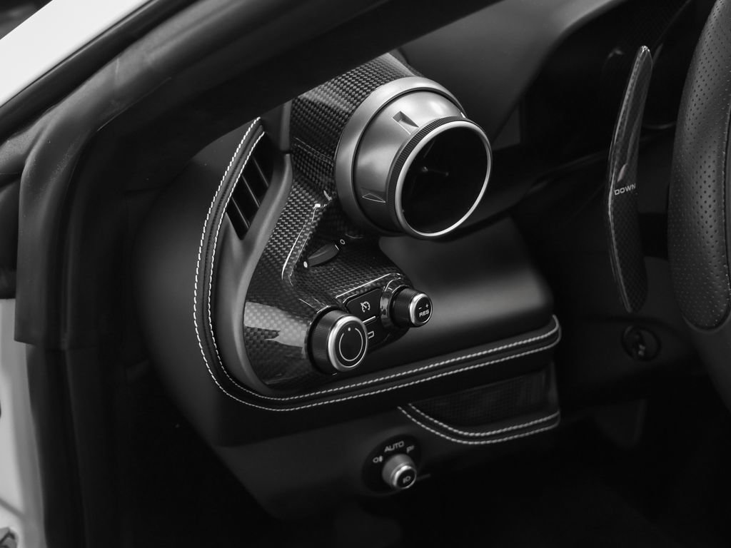Certified 2022 Ferrari F8 Tributo RWD image 46