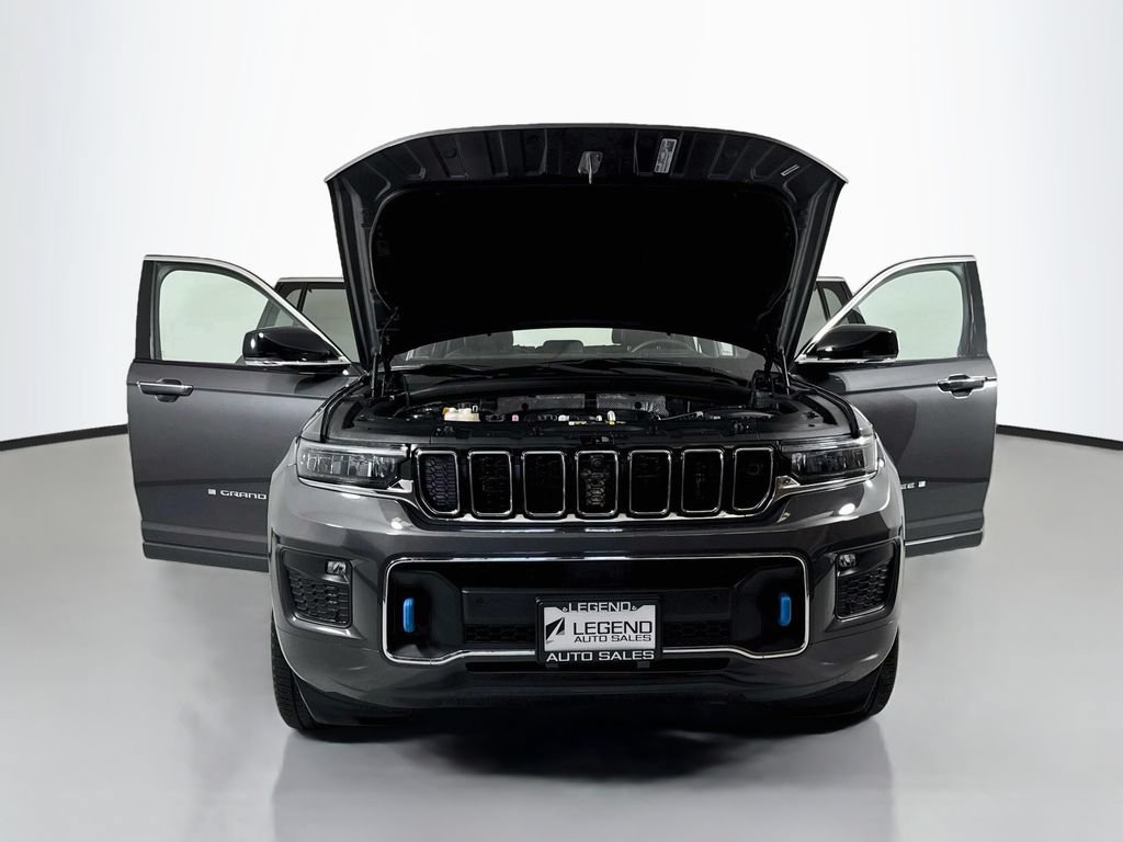 Used 2023 Jeep Grand Cherokee Overland w/ Advanced Protech Group III AWD/4WD image 26
