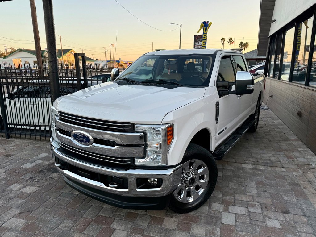 Used 2018 Ford F250 Lariat w/ Chrome Package image 28