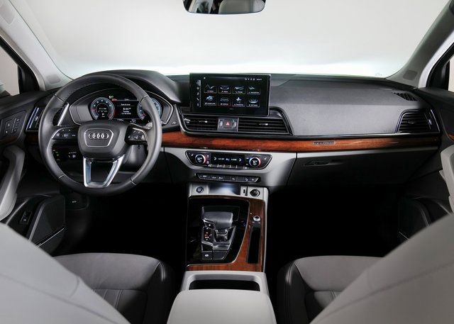 Certified 2022 Audi Q5 2.0T Premium Plus w/ Premium Plus Package image 9