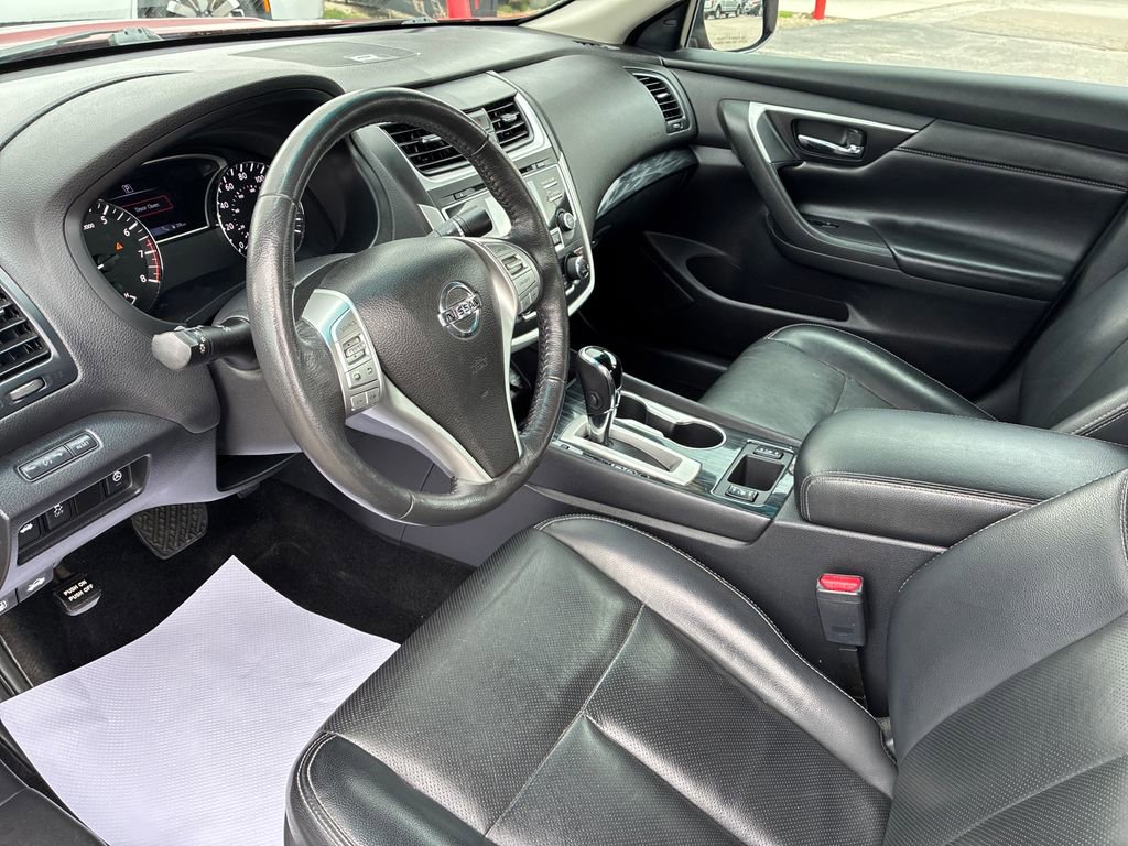Used 2017 Nissan Altima 2.5 SL w/ Moonroof Package FWD image 15