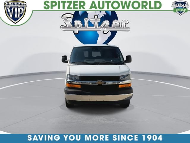 Used 2025 Chevrolet Express 3500 LT w/ LT Preferred Equipment Group RWD image 4