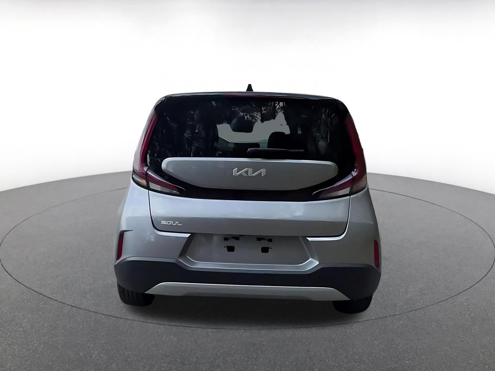 Used 2025 Kia Soul LX w/ LX Technology Package FWD image 12