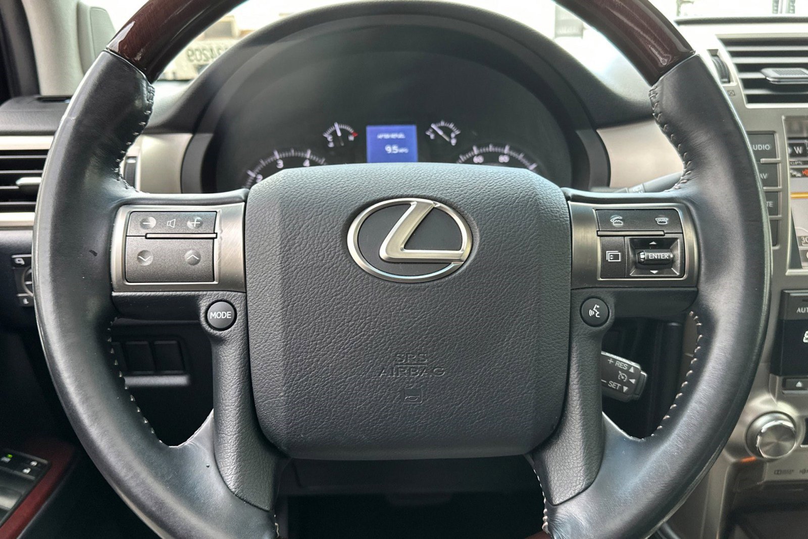 Used 2019 Lexus GX 460 image 17